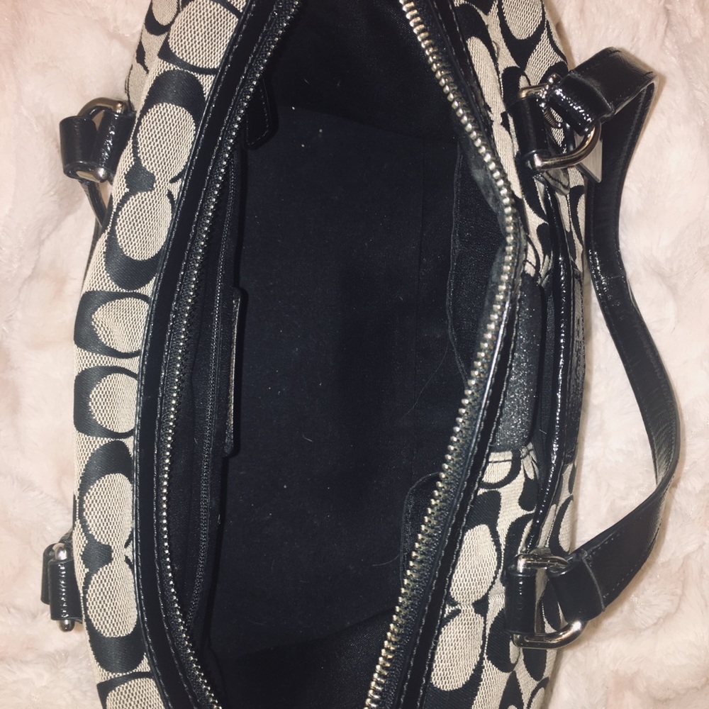 Coach Purse - Picture 4 of 7